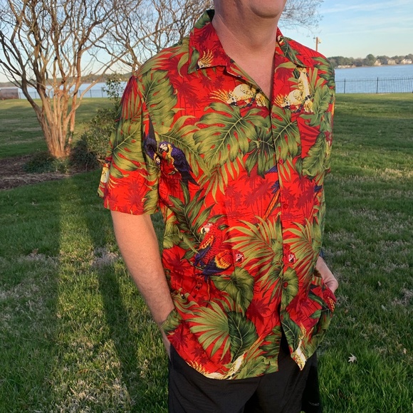 NWT Hawaiian Parrot Button-down Shirt - Picture 2 of 5